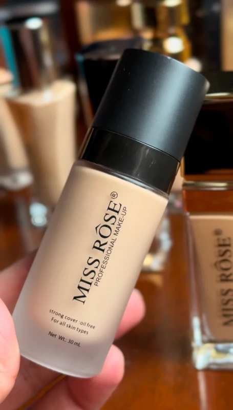 MISS RÔSE Professional Make-up Foundation