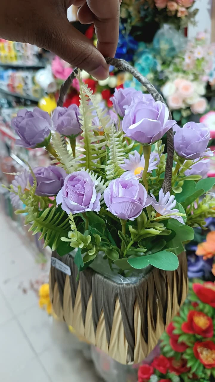 Artificial Flower Top Perfect for a decorative or gift, Captures the variety of textures and leaves in Garden.