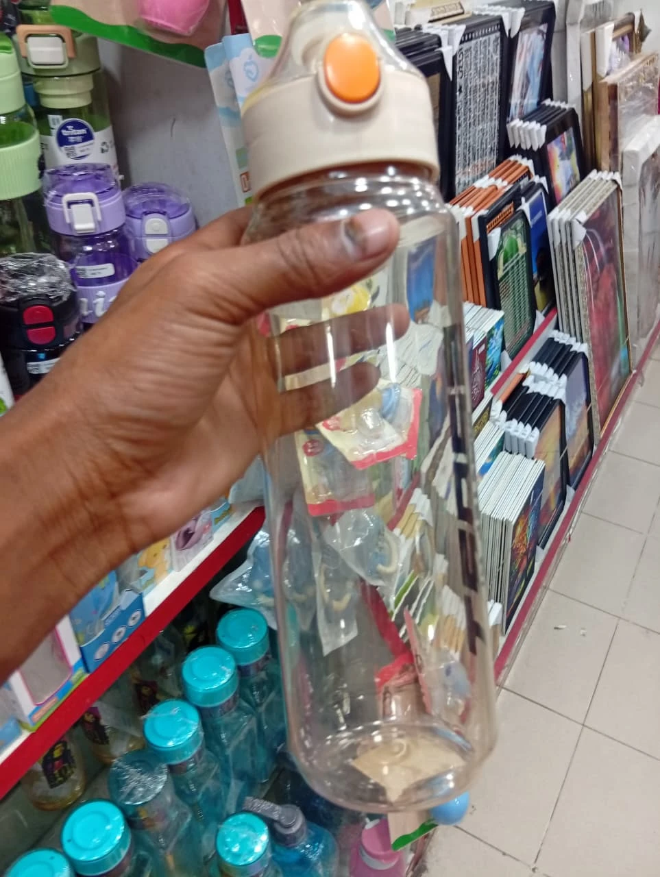 Crystal Clear 750ml Hydration Flask, Minimalist Transparent Sports Bottle, Sleek Urban Glass-Look Water Bottle